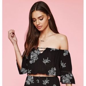 Kendall & Kylie Black and White Floral Top